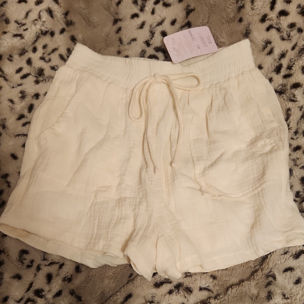 Boutique Gauze Woven Shorts